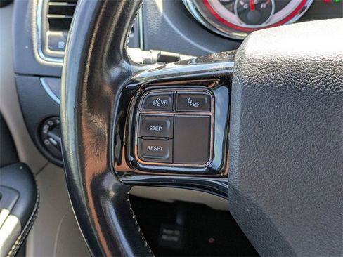 Used 2020 Dodge Grand Caravan SXT image 14