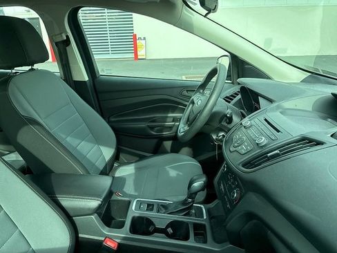 Used 2017 Ford Escape S FWD image 21