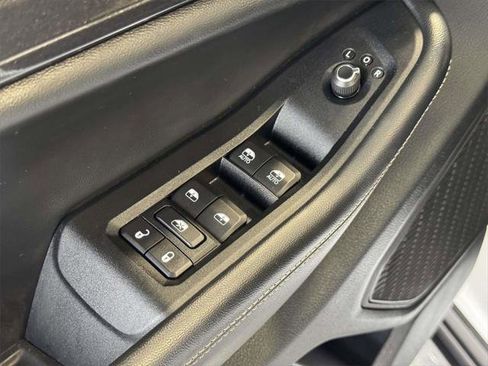 Certified 2023 Jeep Grand Cherokee Laredo image 26