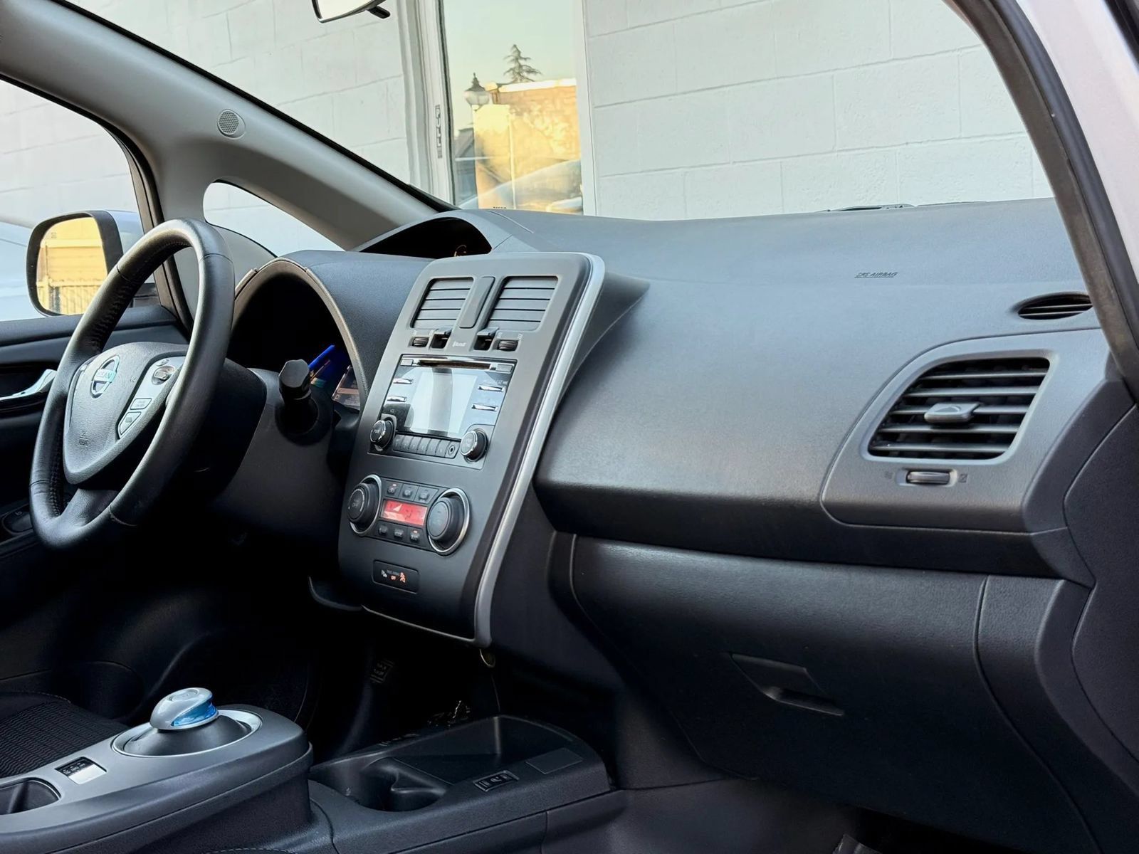 Used 2015 Nissan Leaf S w/ Charge Package FWD image 11