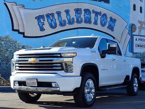 Used 2020 Chevrolet Silverado 2500 High Country w/ Technology Package image 1