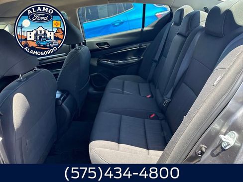 Used 2023 Nissan Altima 2.5 SV image 14