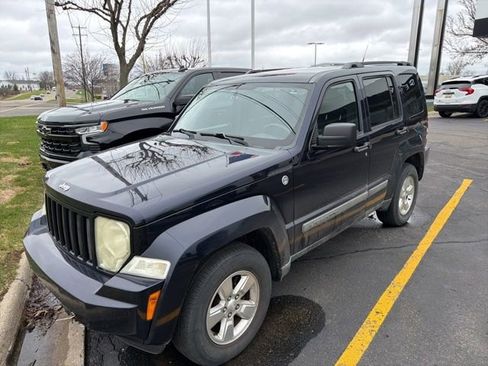 Used 2011 Jeep Liberty Sport w/ Popular Equipment Group image 2