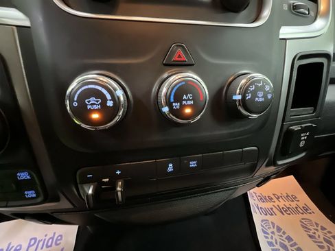 Used 2021 RAM 1500 Classic SLT w/ Protection Group AWD/4WD image 24