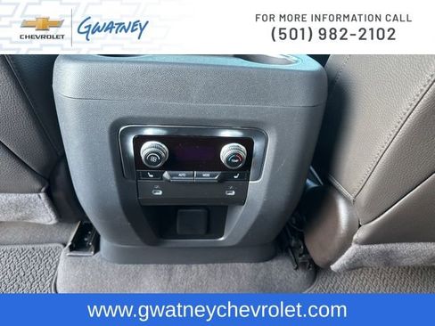 Used 2024 GMC Yukon Denali image 27