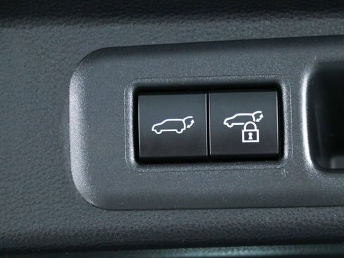 Used 2024 Toyota Sequoia Platinum AWD/4WD image 34