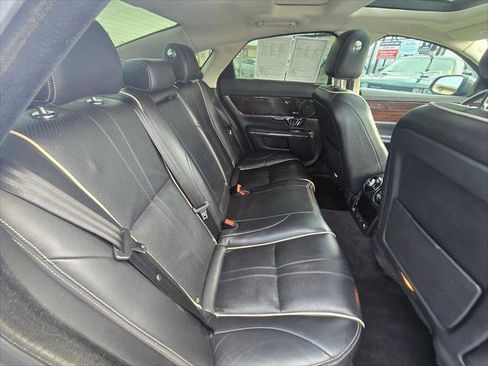 Used 2017 Jaguar XJ R-Sport image 14