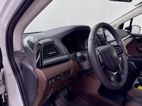 New 2026 Honda Odyssey Elite image 9