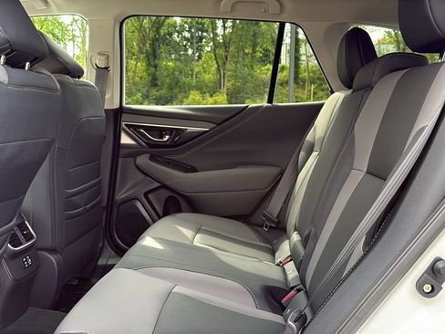 Certified 2025 Subaru Outback Onyx Edition AWD/4WD image 25