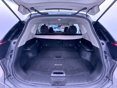 Used 2020 Nissan Rogue S FWD image 43
