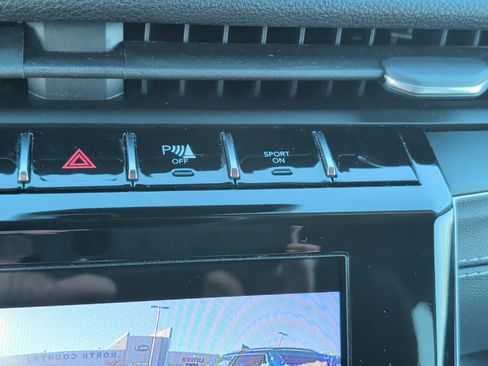 Used 2023 Jeep Grand Cherokee L Laredo image 29