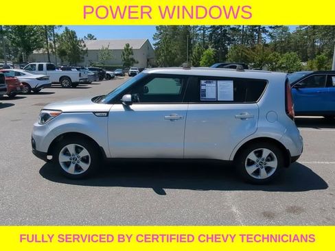 Used 2018 Kia Soul w/ Convenience Package FWD image 10