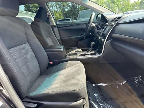 Used 2017 Toyota Camry LE FWD image 26