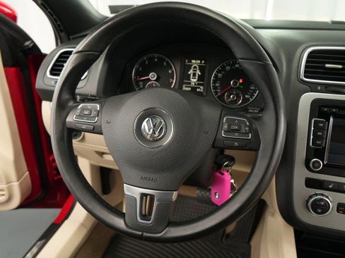 Used 2013 Volkswagen Eos Komfort FWD image 42