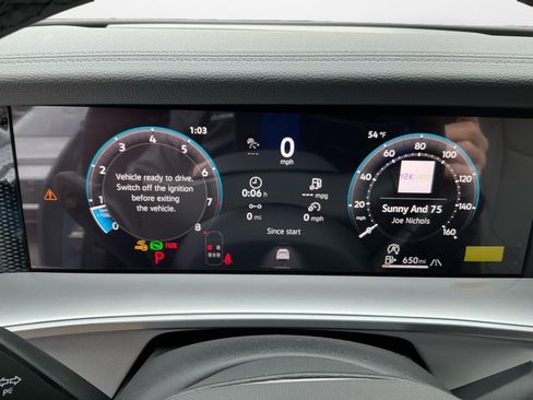 New 2026 Volkswagen Tiguan SE R-Line image 11