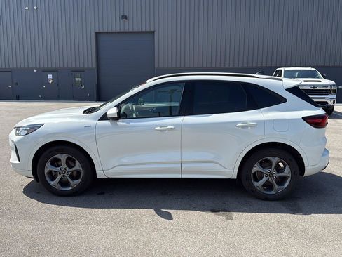 Used 2023 Ford Escape ST-Line Select w/ Tech Pack #1 AWD/4WD image 6
