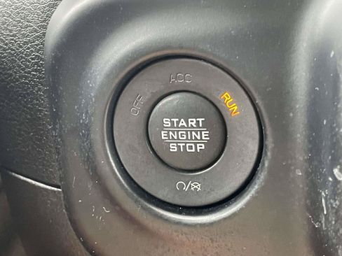Used 2019 Jeep Wrangler Unlimited Rubicon AWD/4WD image 10