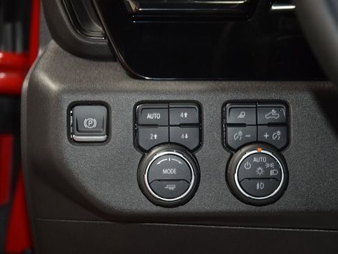 Used 2024 Chevrolet Silverado 1500 ZR2 w/ ZR2 Bison Edition image 35