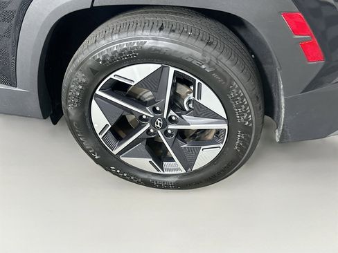 Used 2025 Hyundai Tucson SEL FWD image 11