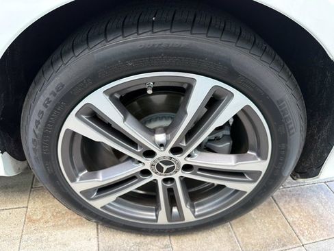 Used 2023 Mercedes-Benz E 350 Sedan image 33