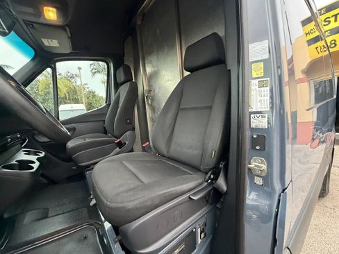 Used 2019 Mercedes-Benz Sprinter 144 image 15