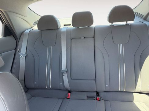 Used 2024 Hyundai Elantra SEL w/ Convenience Package FWD image 12