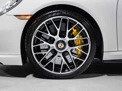 Used 2016 Porsche 911 Turbo S image 9