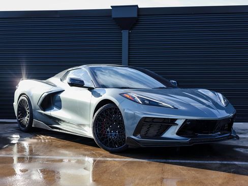 Used 2023 Chevrolet Corvette Stingray Premium Conv w/ Z51 Performance Package RWD image 8