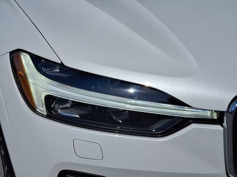 Certified 2023 Volvo XC60 B5 Core AWD/4WD image 9