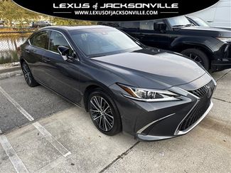 Used 2025 Lexus ES 350 w/ Premium Package FWD video 1