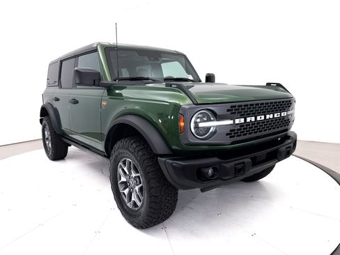 Used 2025 Ford Bronco Badlands AWD/4WD image 13