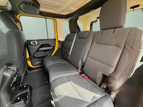 Used 2020 Jeep Wrangler Unlimited Sahara w/ Uconnect 4C Nav & Sound Group image 28