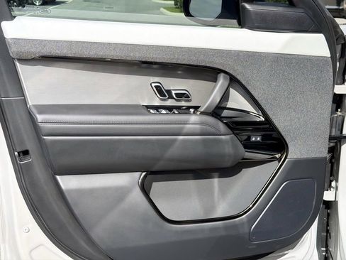 New 2026 Land Rover Range Rover Sport Dynamic SE AWD/4WD image 14
