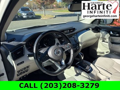 Used 2022 Nissan Rogue Sport SL w/ Premium Package image 21