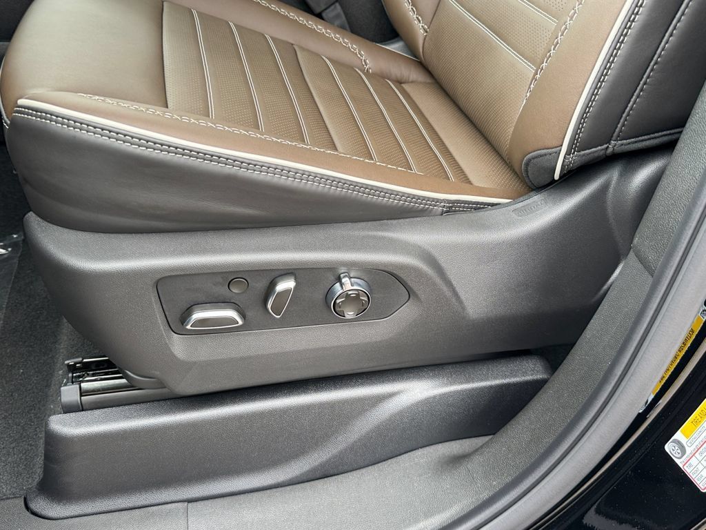 New 2026 GMC Yukon XL Denali Ultimate AWD/4WD image 12