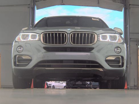 Used 2017 BMW X6 xDrive35i image 4