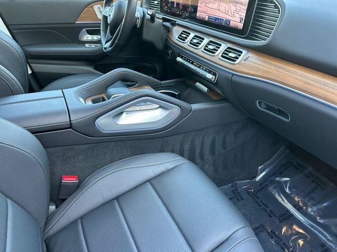 Used 2025 Mercedes-Benz GLE 350 4MATIC image 15