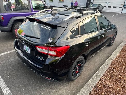 Used 2018 Subaru Impreza 2.0i Premium w/ Popular Package #2 AWD/4WD image 3