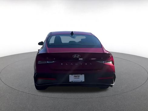 Used 2025 Hyundai Elantra SEL image 10