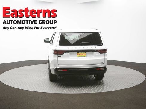 Used 2023 Jeep Wagoneer Series III w/ Preferred Equipment Group RWD image 33