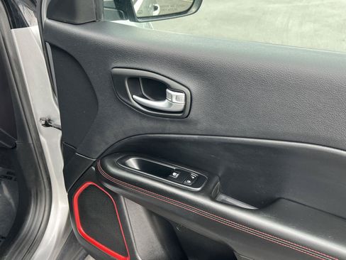 Used 2019 Jeep Compass Trailhawk AWD/4WD image 19