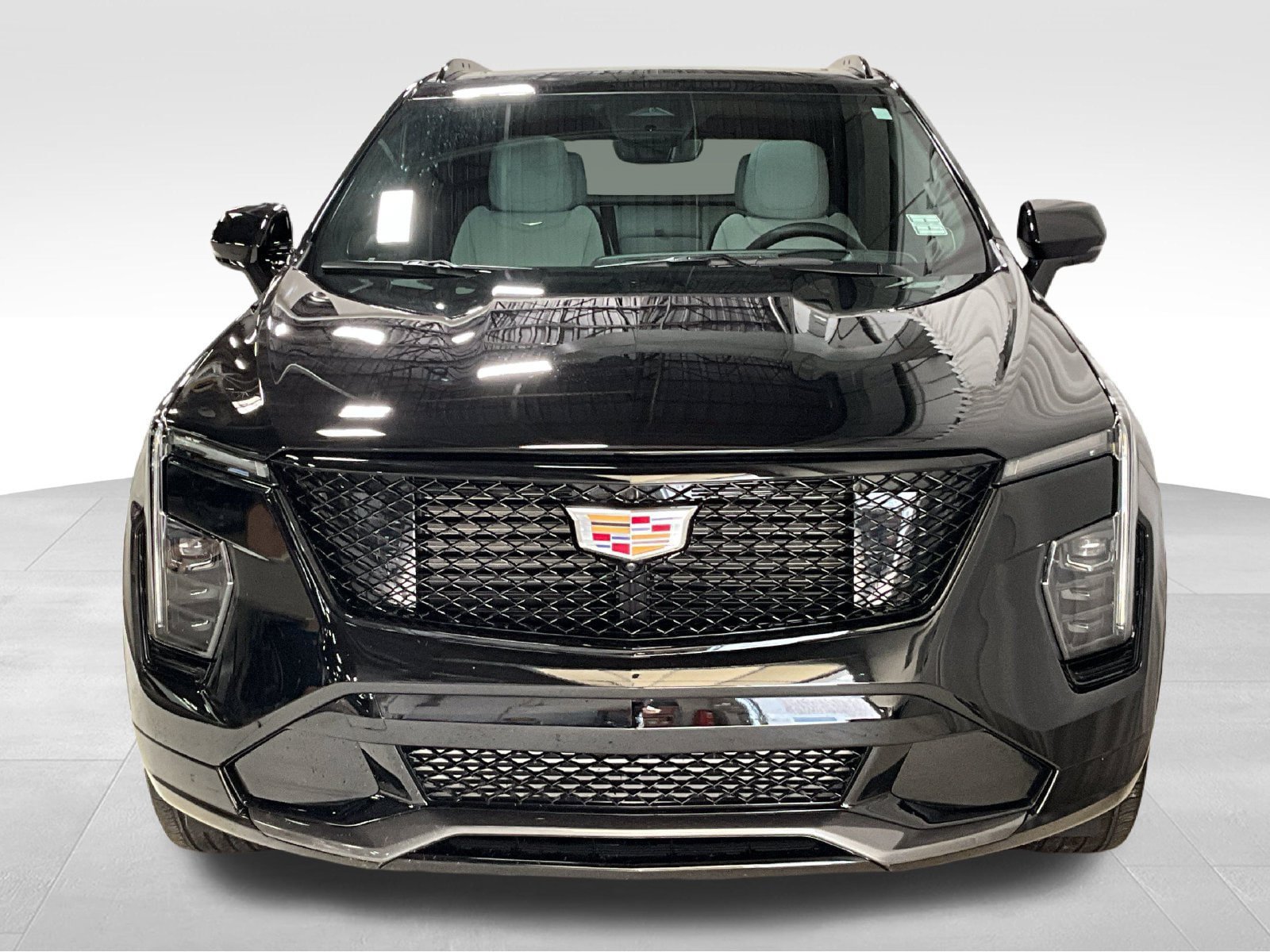Used 2025 Cadillac XT4 Sport AWD/4WD image 2
