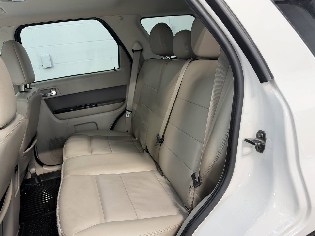Used 2010 Ford Escape 4WD Hybrid image 26