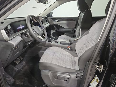 New 2026 Volkswagen Tiguan S AWD/4WD image 9