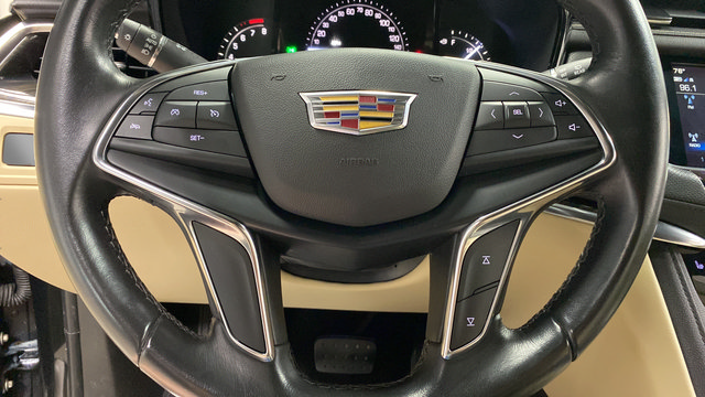 Used 2019 Cadillac XT5 AWD image 14