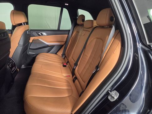 Used 2021 BMW X5 M50i w/ Premium Package AWD/4WD image 23
