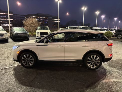 Certified 2022 Lincoln Corsair Reserve w/ Equipment Group 201A image 4