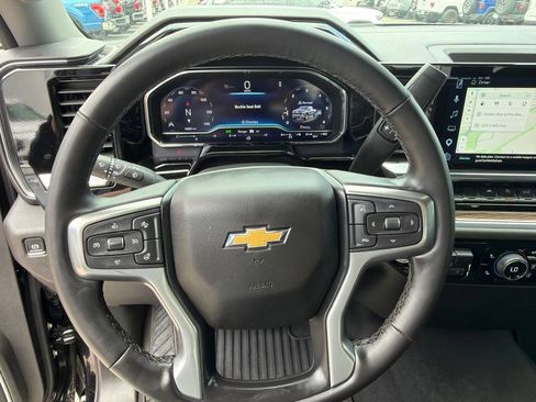 Used 2025 Chevrolet Silverado 1500 LT AWD/4WD image 24