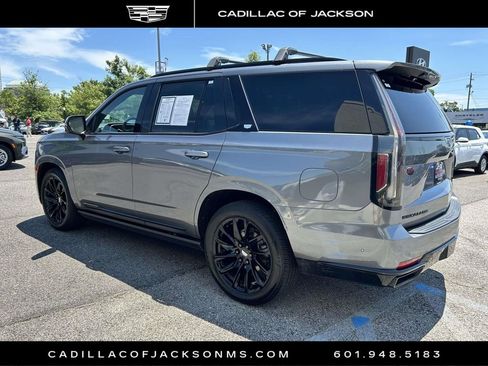 Used 2022 Cadillac Escalade Sport w/ Touring Package AWD/4WD image 4