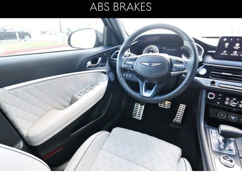 Used 2025 Genesis G70 3.3T Advanced w/ Sport Prestige Package image 9